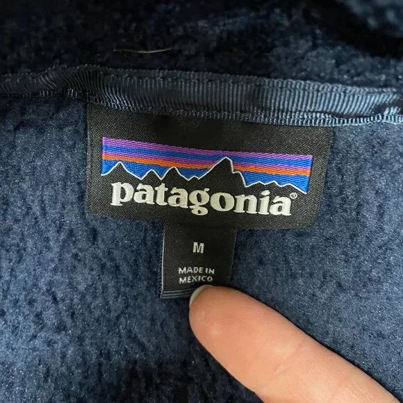 Women's navy blue Patagonia pull over - Picture 3 of 8